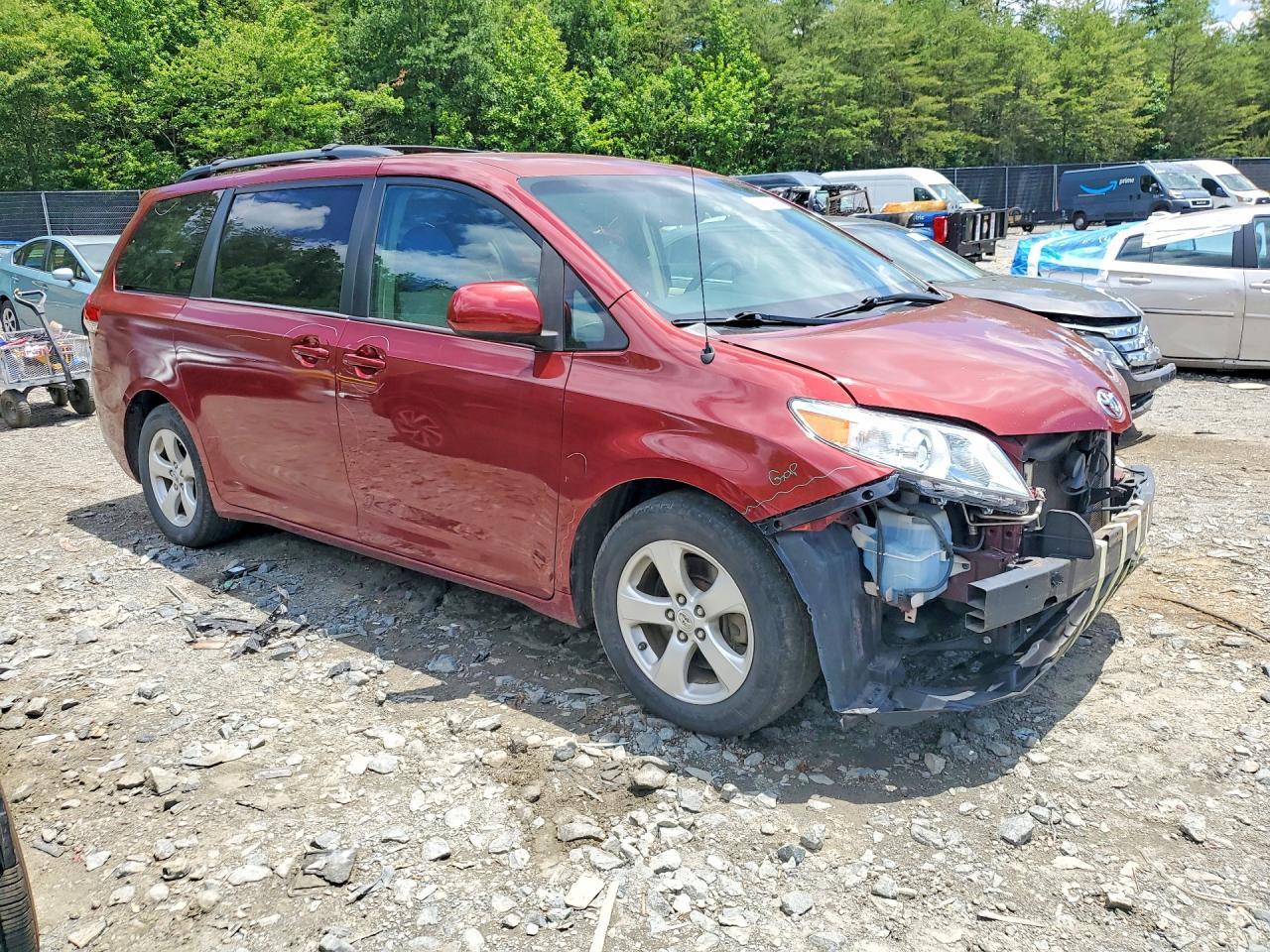 2012 Toyota Sienna Le - Image 4