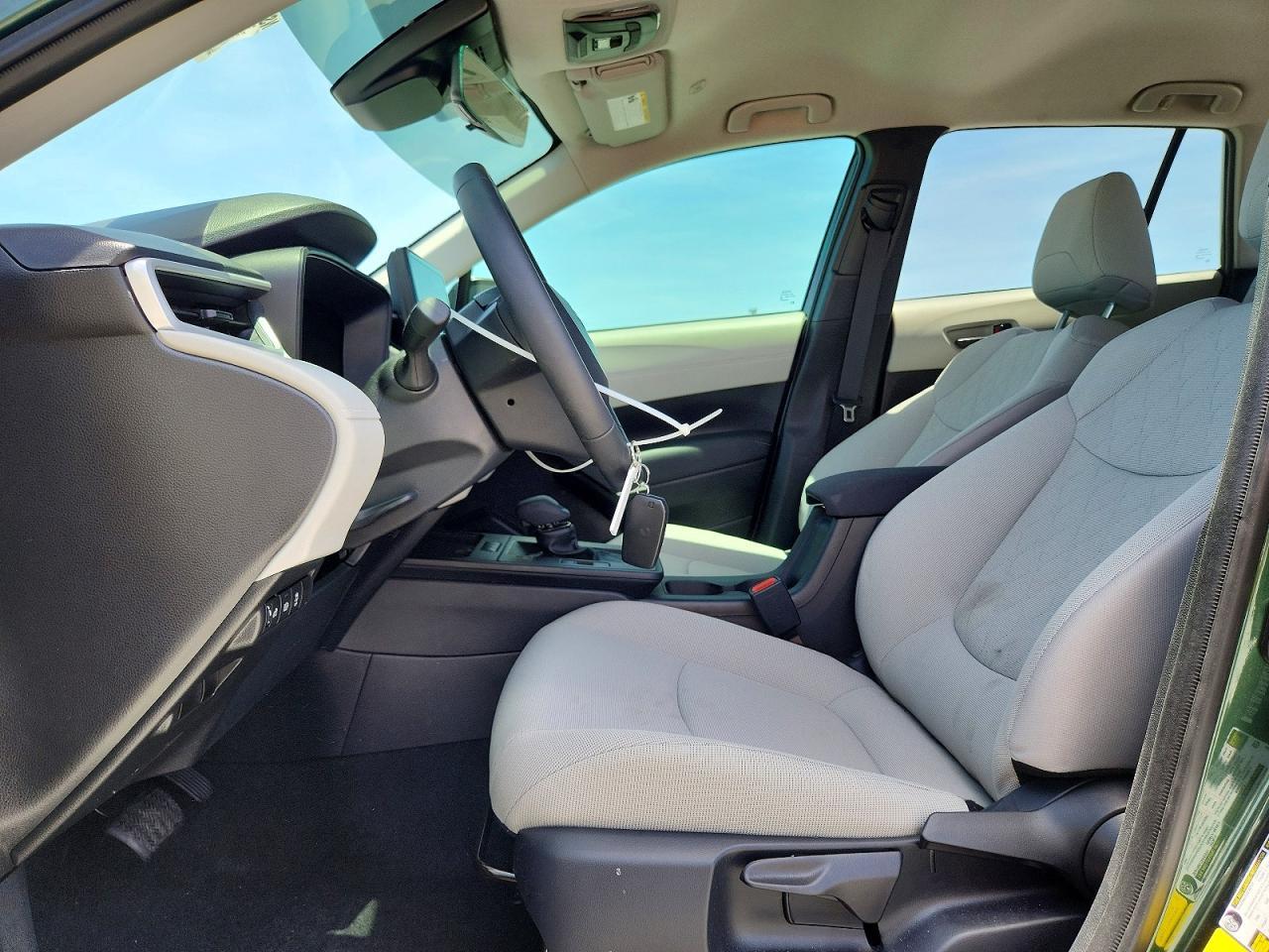 2026 Toyota Corolla Cross Le - Фото 7