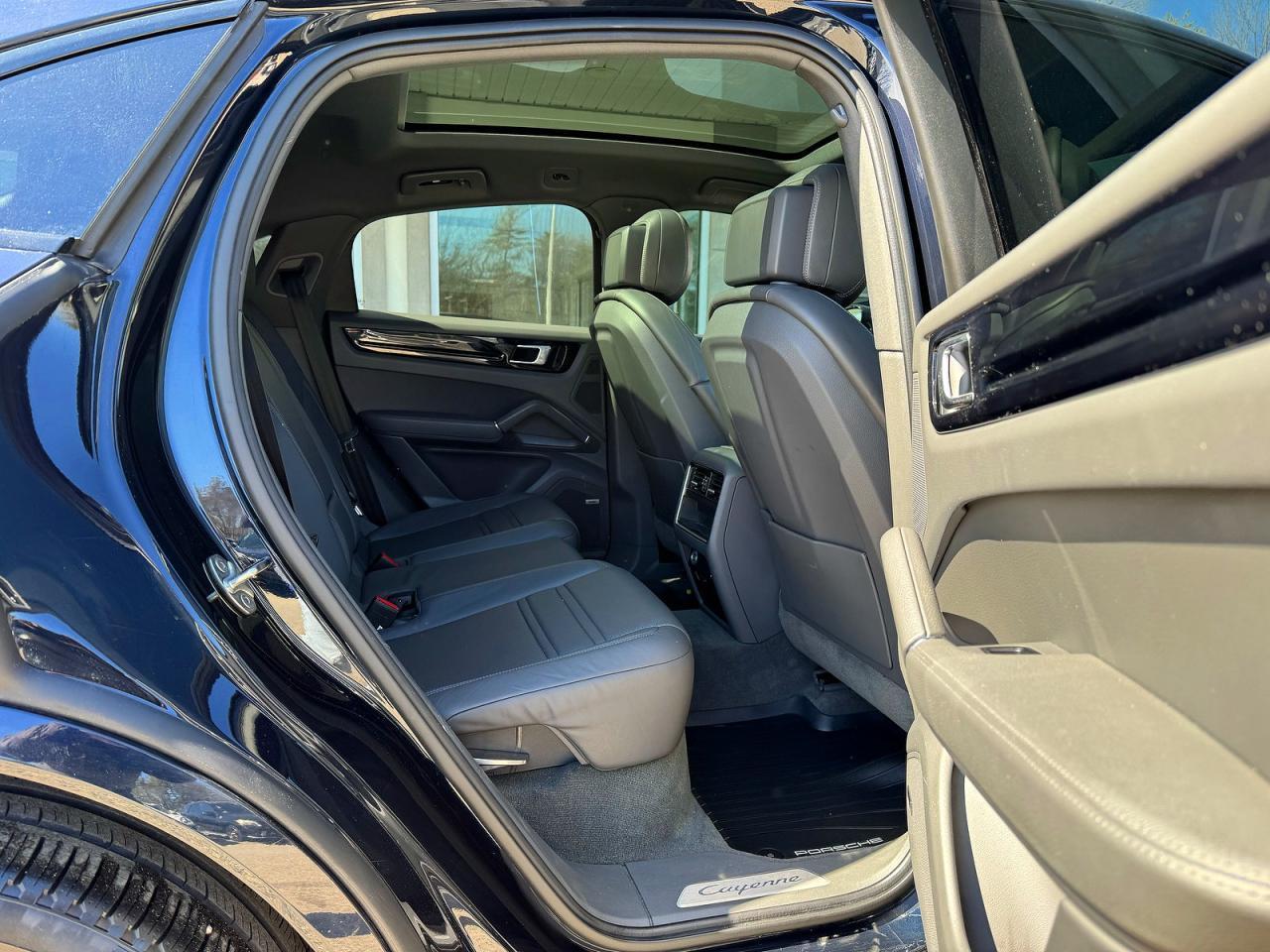 2021 Porsche Cayenne Coupe - Image 6