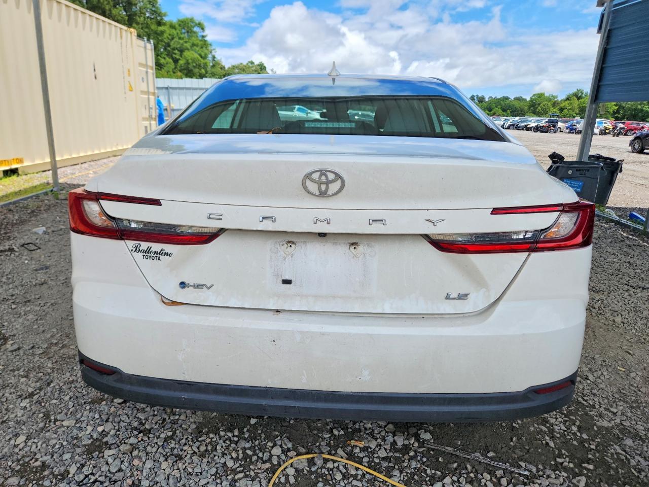 2025 Toyota Camry - Фото 6