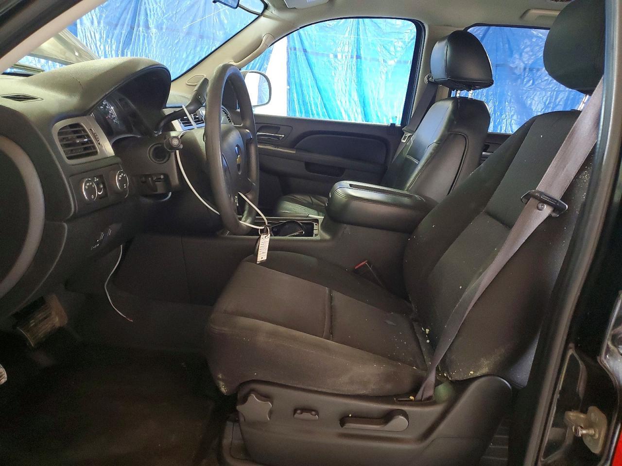 2011 Chevrolet Suburban - Image 7