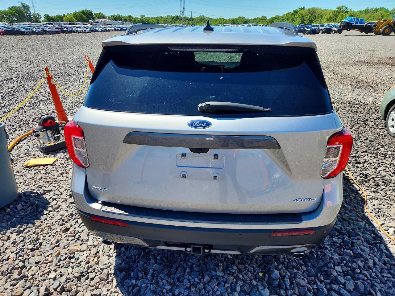 2022 Ford Explorer Xlt - Фото 6