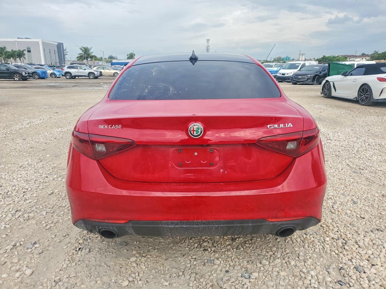 2022 Alfa Romeo Giulia Super - Image 6