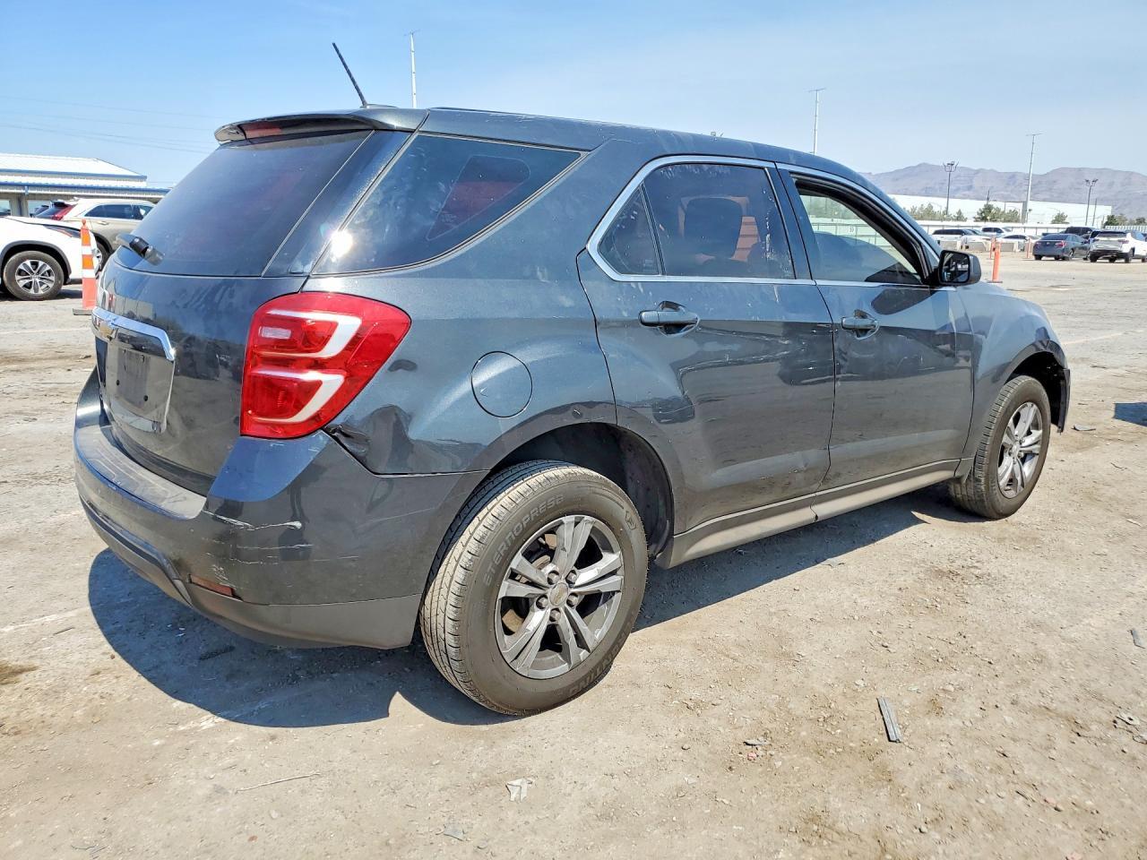 2017 Chevrolet Equinox Ls - Фото 3