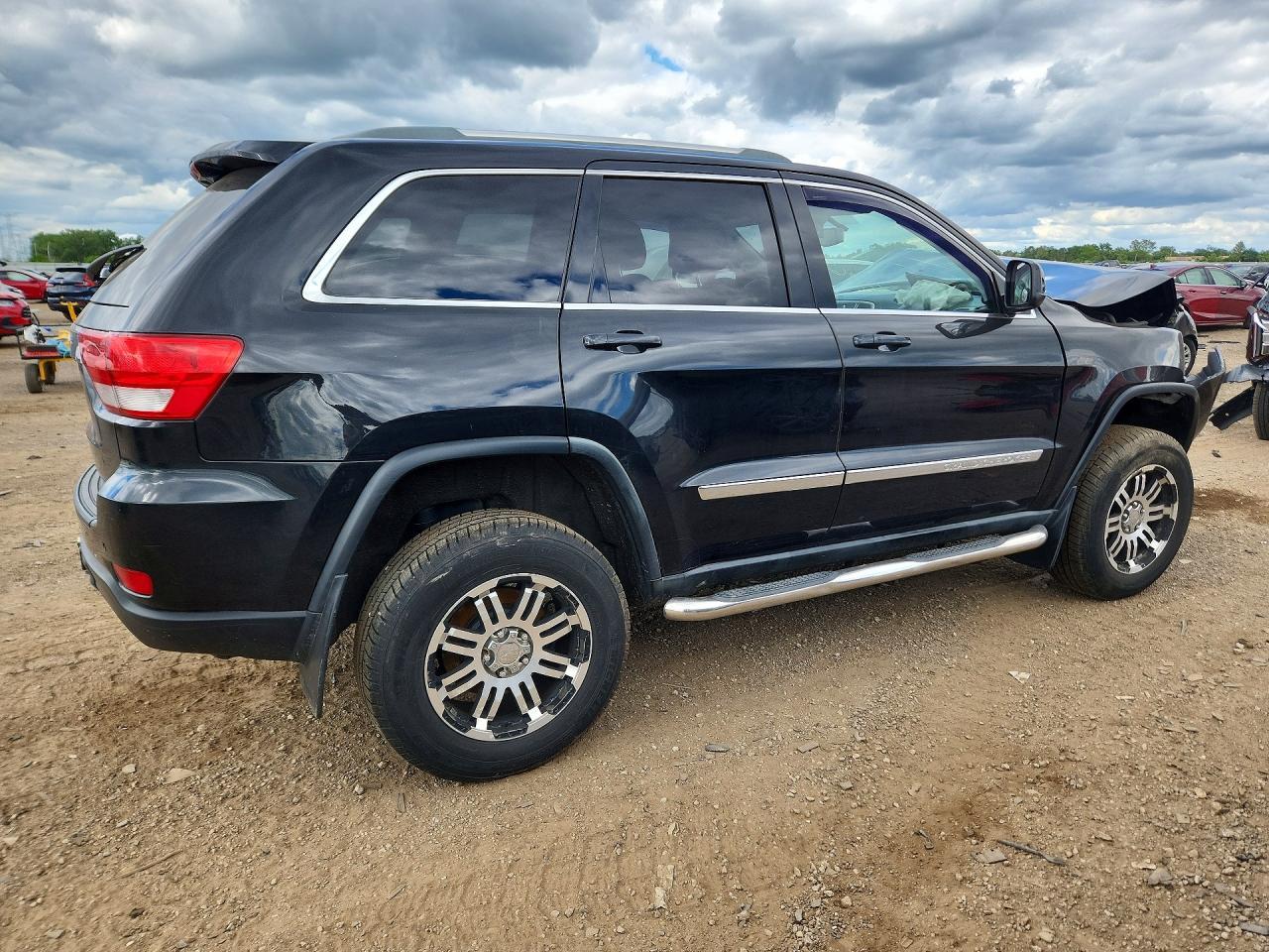 2012 Jeep Grand Cherokee Laredo - Image 3