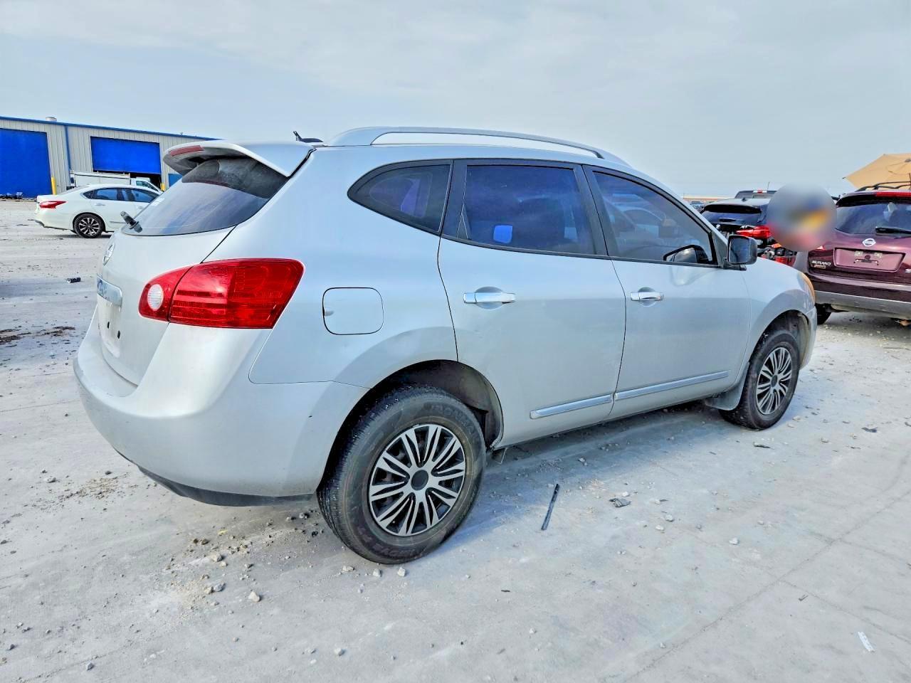 2015 Nissan Rogue Select S - Фото 3