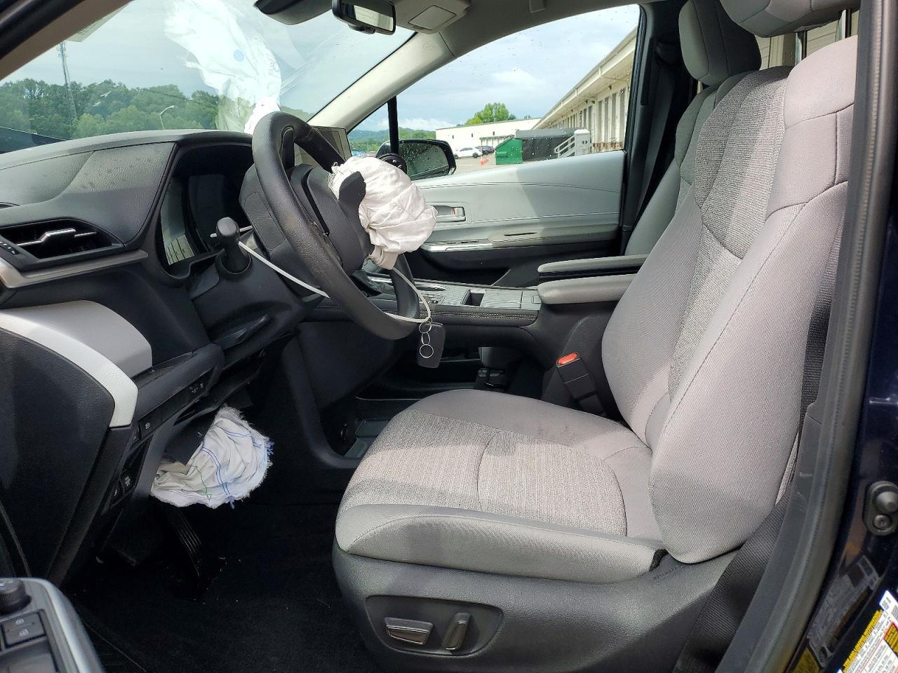 2026 Toyota Sienna Le - Фото 7