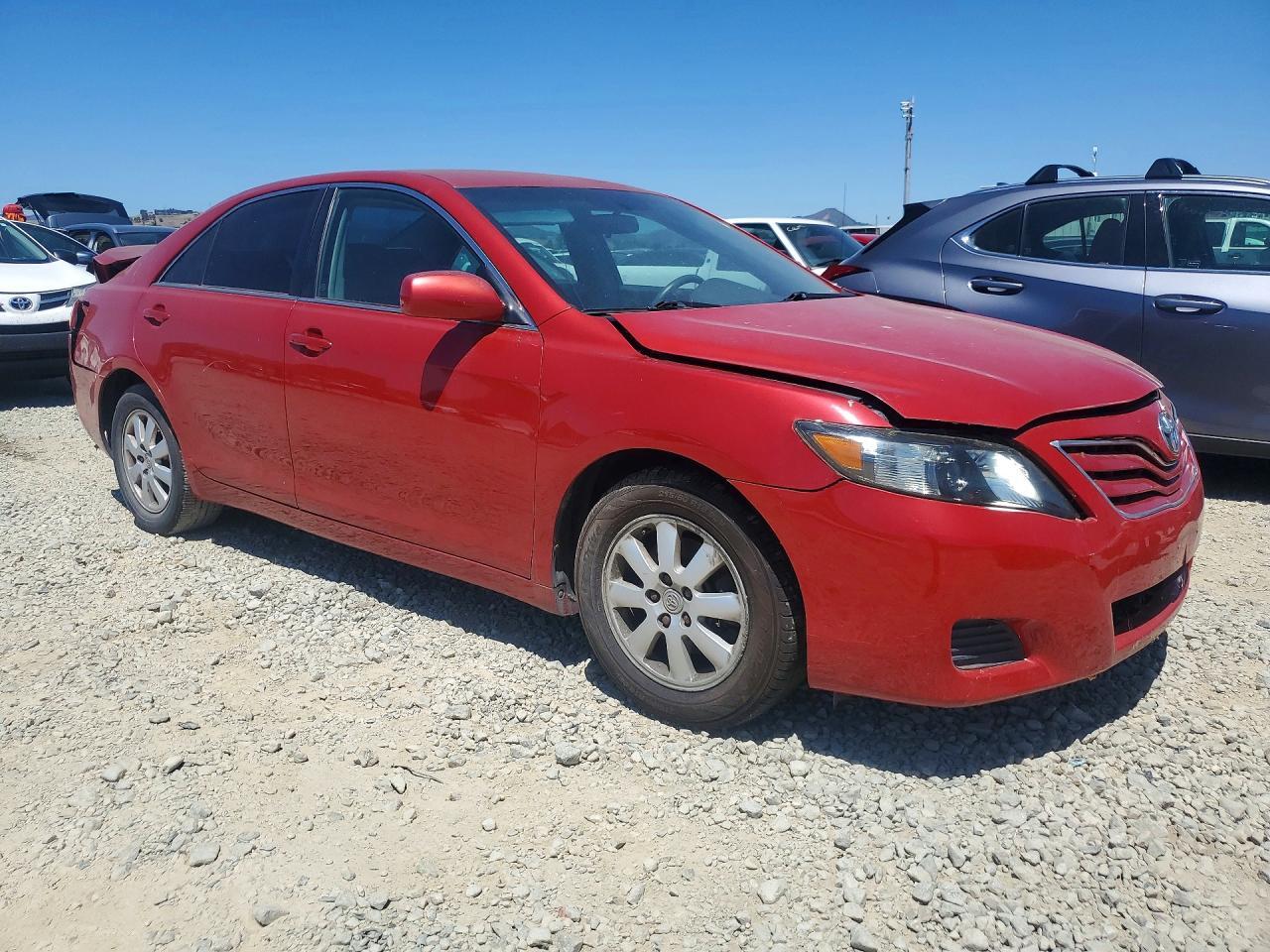 2010 Toyota Camry - Фото 4