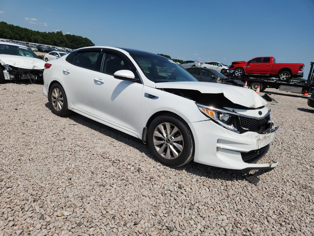 2018 Kia Optima Ex - Image 4