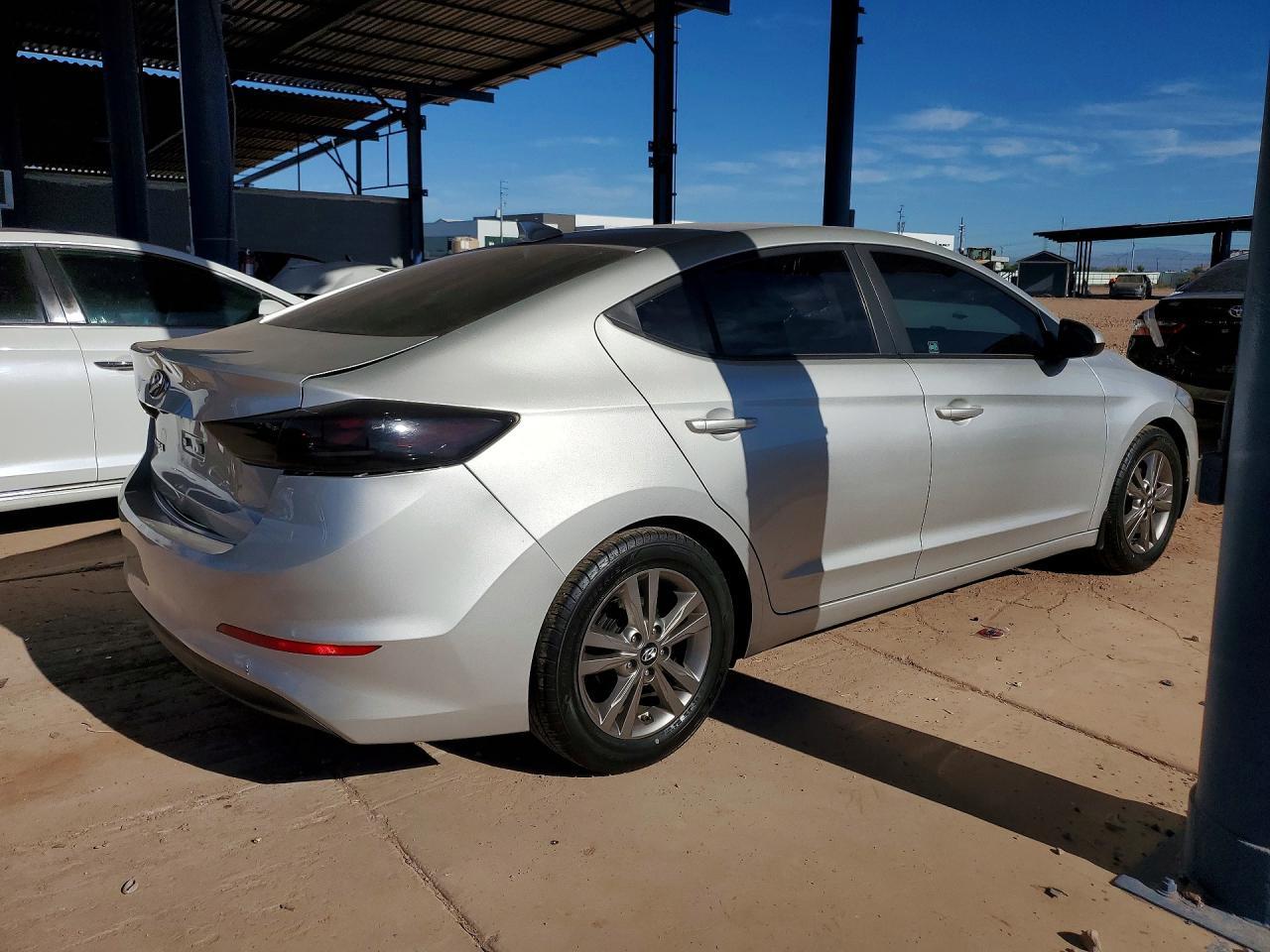 2017 Hyundai Elantra Se - Image 3
