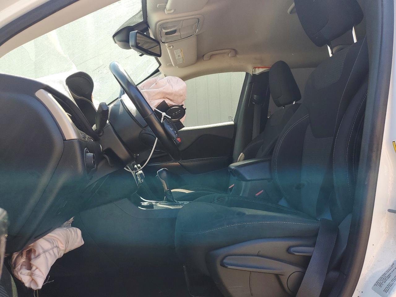 2015 Jeep Cherokee Latitude - Фото 7