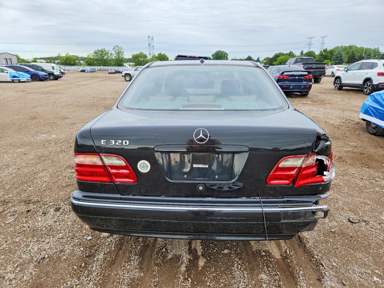 2000 Mercedes-Benz E 320 - Фото 6