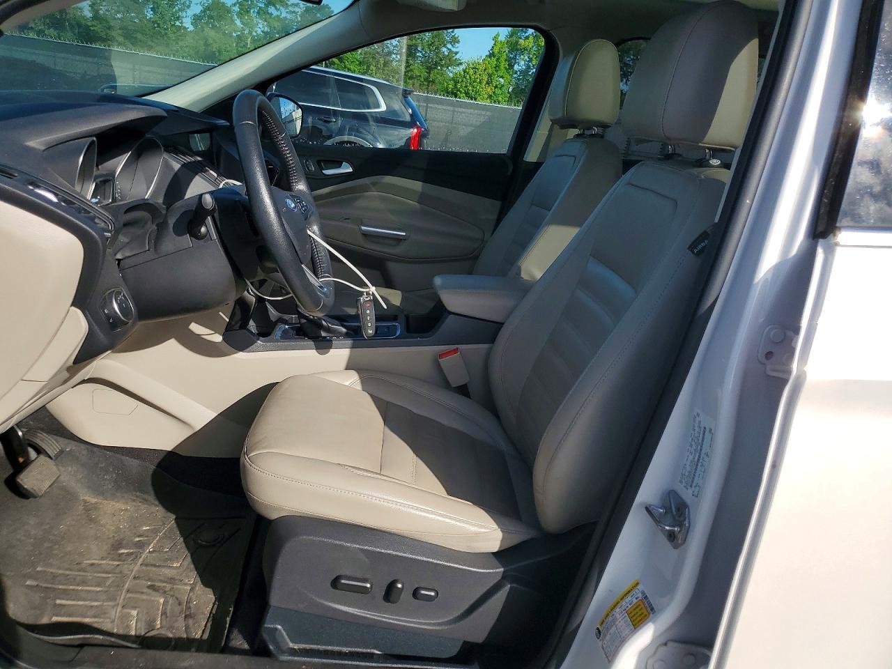 2017 Ford Escape - Фото 7
