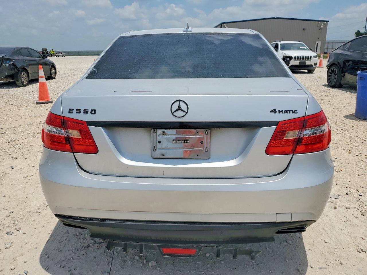 2012 Mercedes-Benz E 550 4Matic - Фото 6