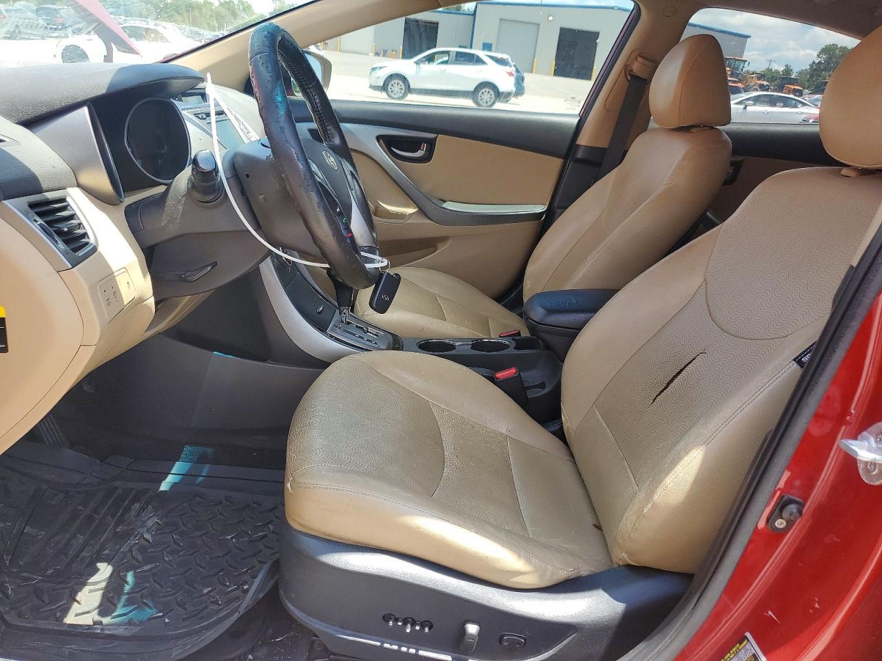 2013 Hyundai Elantra Limited - Image 7