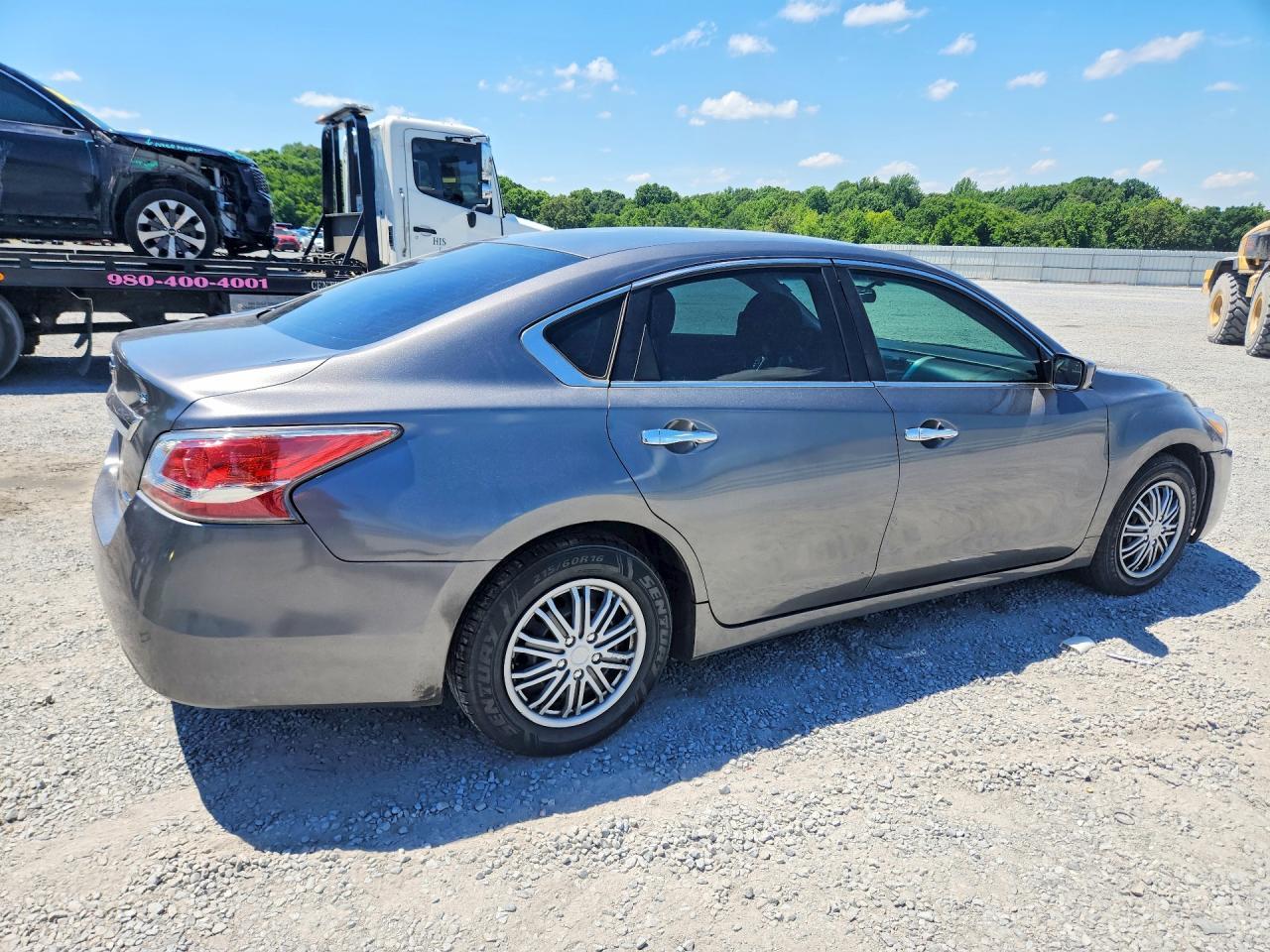 2014 Nissan Altima 2.5 S - Image 3