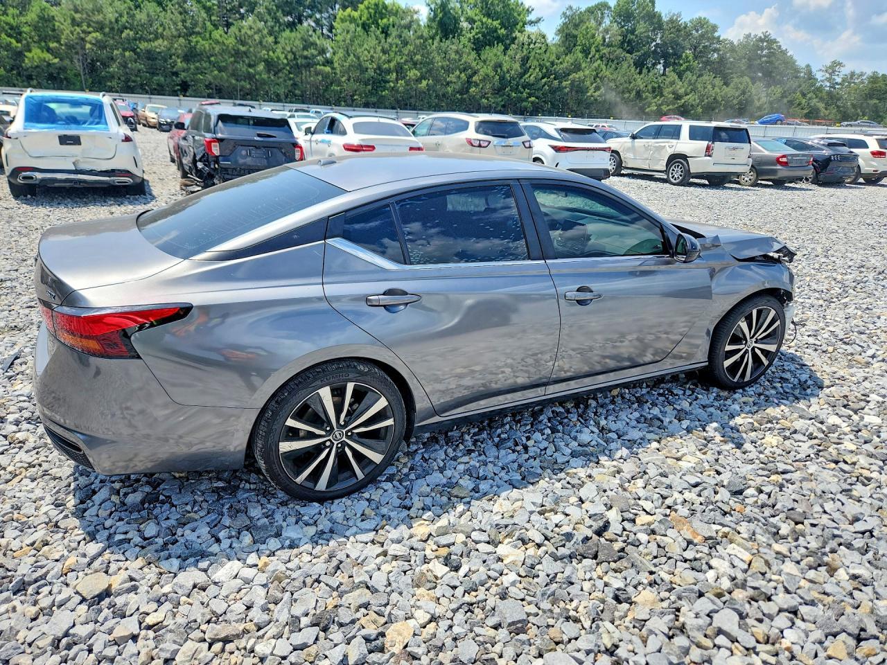 2019 Nissan Altima Sr - Фото 3