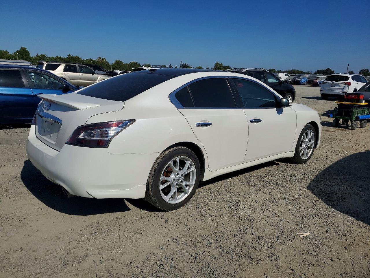 2013 Nissan Maxima 3.5 S - Image 3