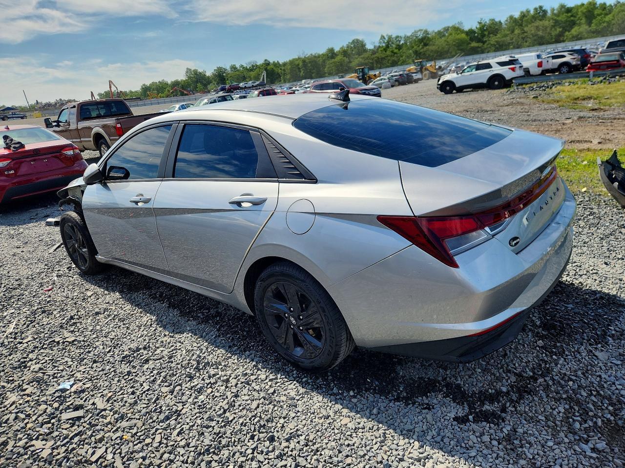 2022 Hyundai Elantra Sel - Фото 2