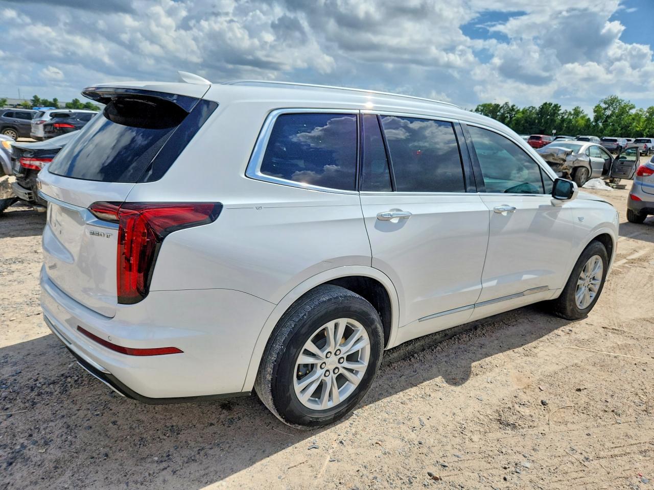 2022 Cadillac Xt6 Luxury - Фото 3