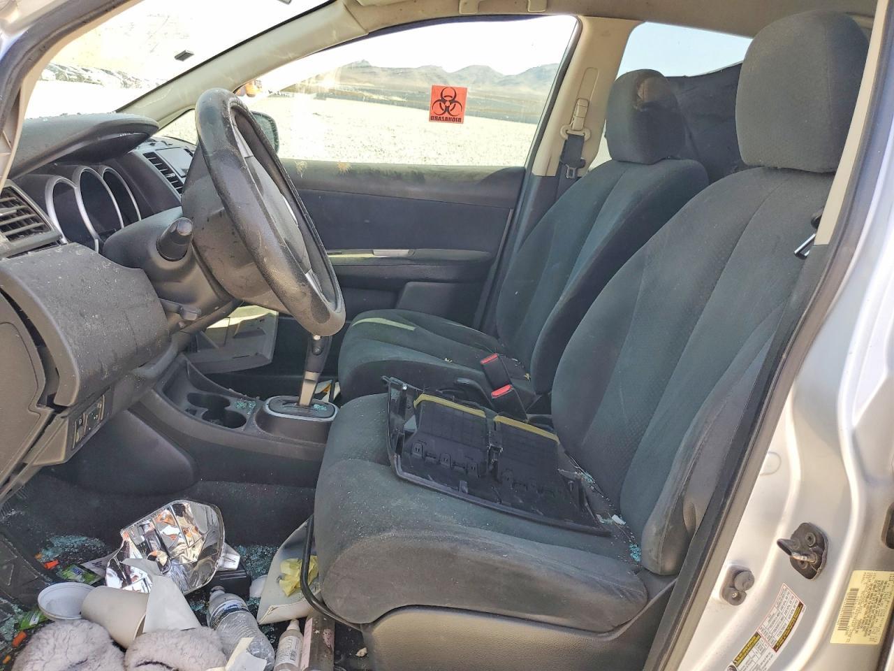 2011 Nissan Versa 1.8 S - Image 7