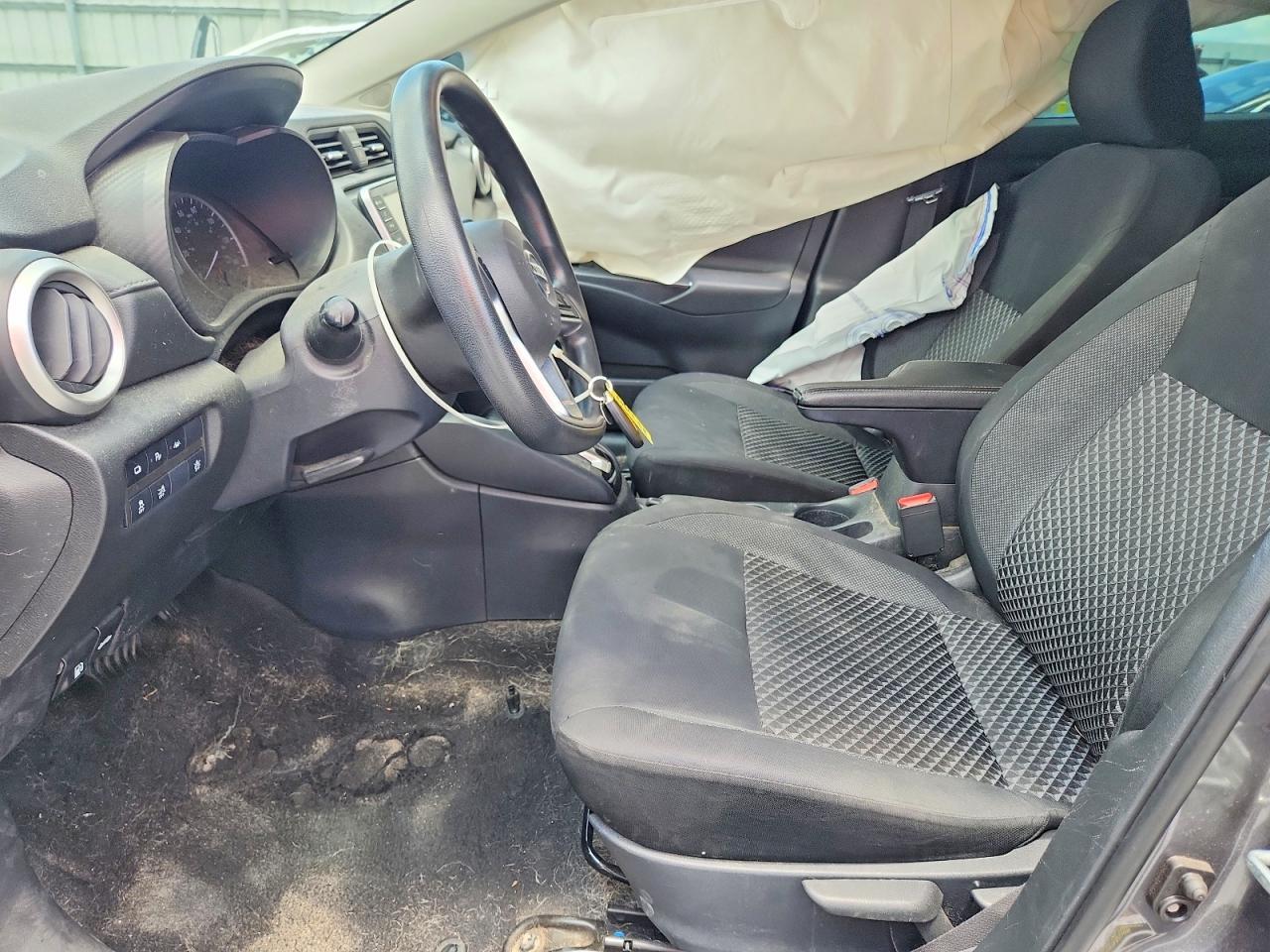 2020 Nissan Versa S - Image 7