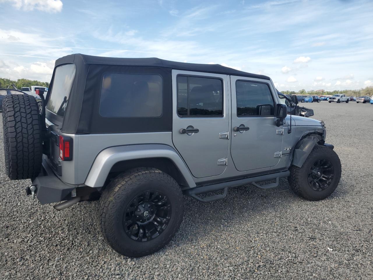 2016 Jeep Wrangler Unlimited Sahara - Фото 3