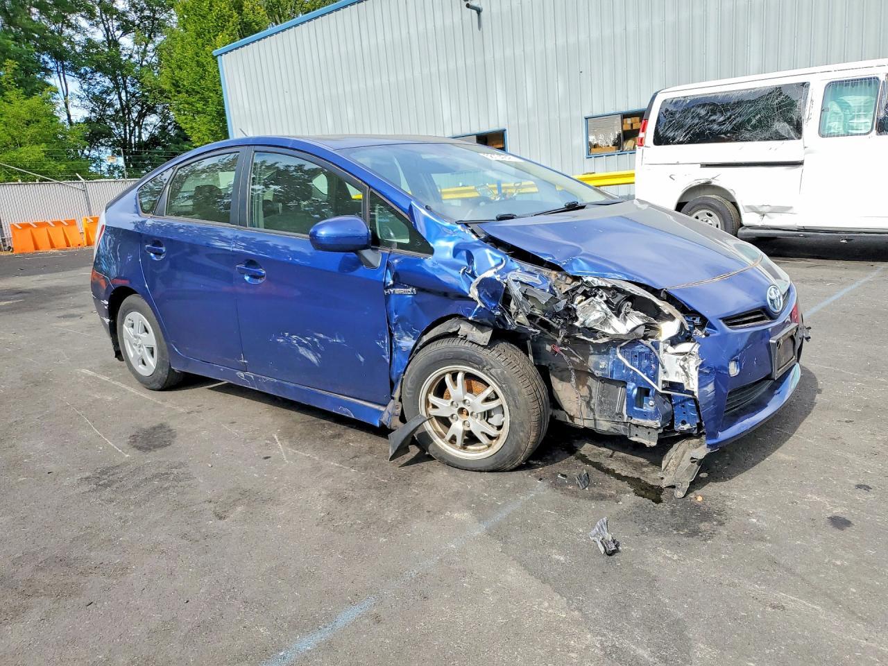 2011 Toyota Prius Four - Image 4