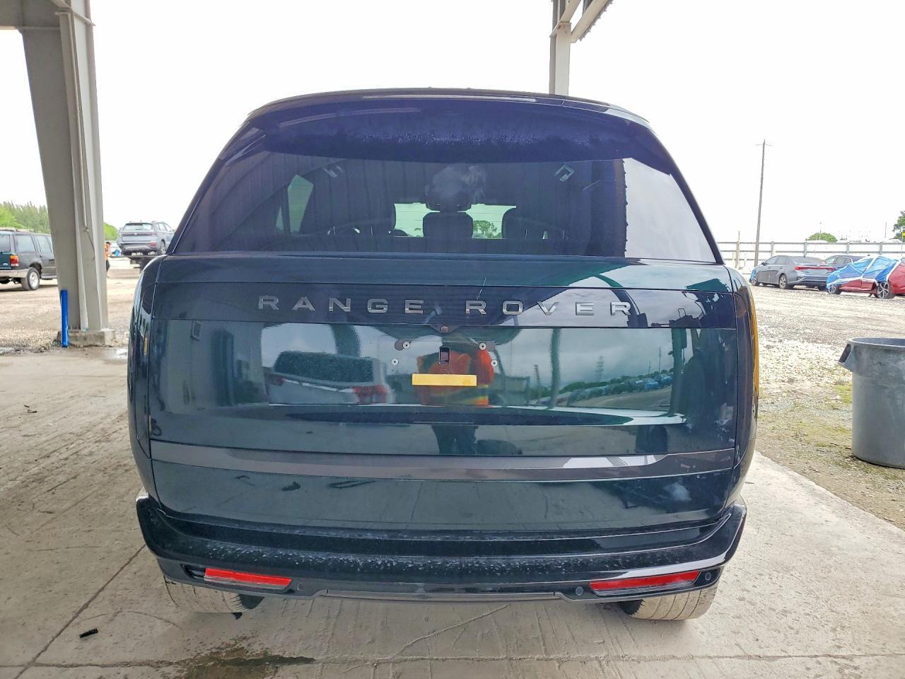 2025 Land Rover Range Rover Se - Image 6