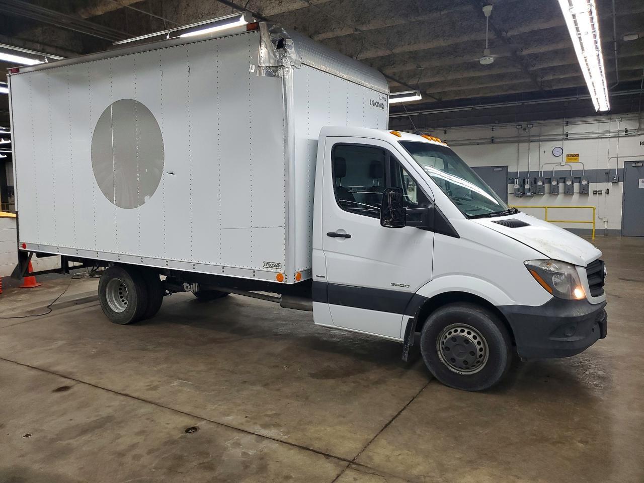 2015 Mercedes Benz Sprinter Box Truck - Image 4