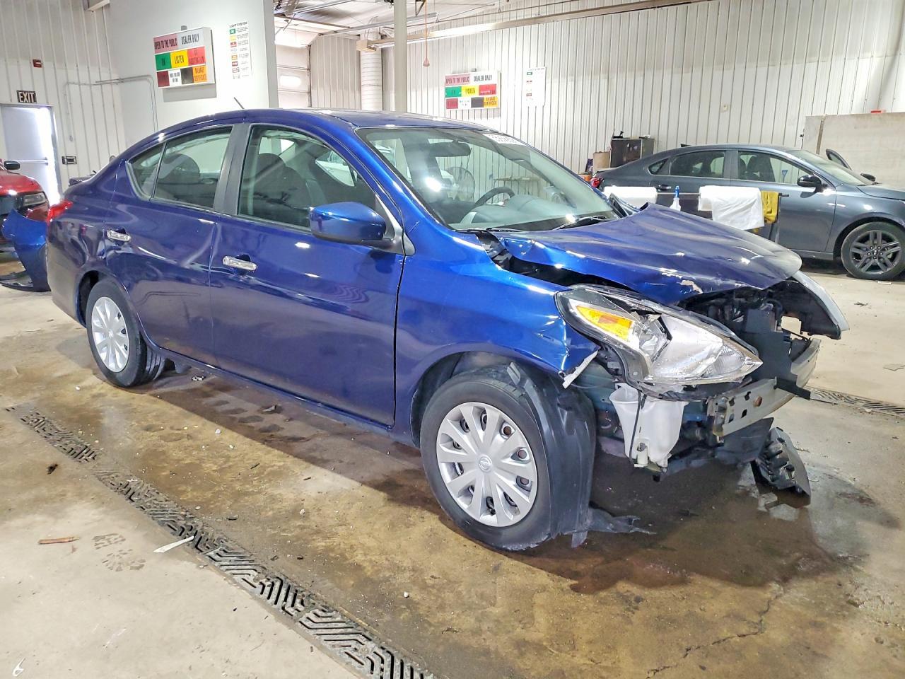 2019 Nissan Versa Sv - Фото 4