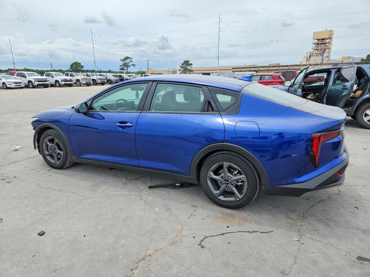 2025 Kia K4 Lxs - Image 2