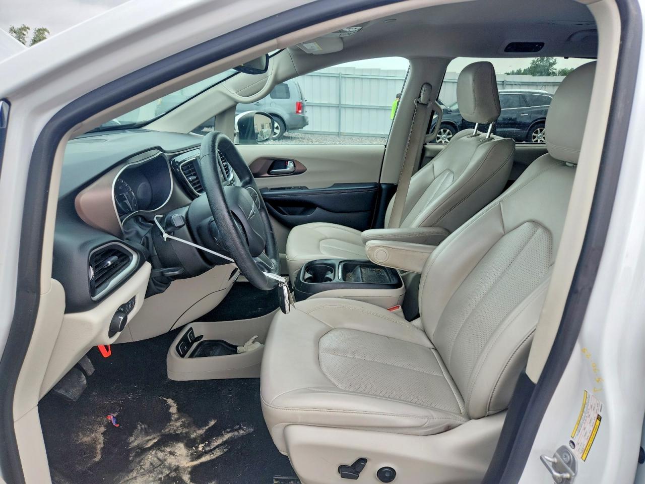 2021 Chrysler Voyager Lxi - Фото 7