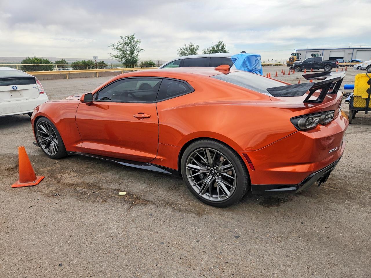 2022 Chevrolet Camaro Zl1 - Фото 2
