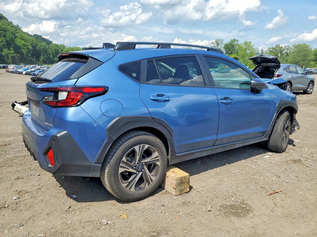 2024 Subaru Crosstrek Premium - Image 3