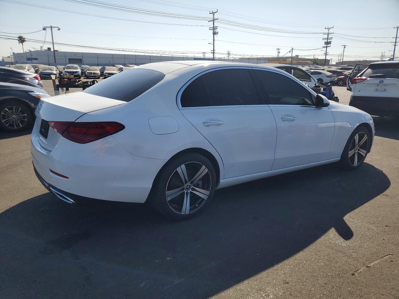 2022 Mercedes-Benz C 300 - Фото 3
