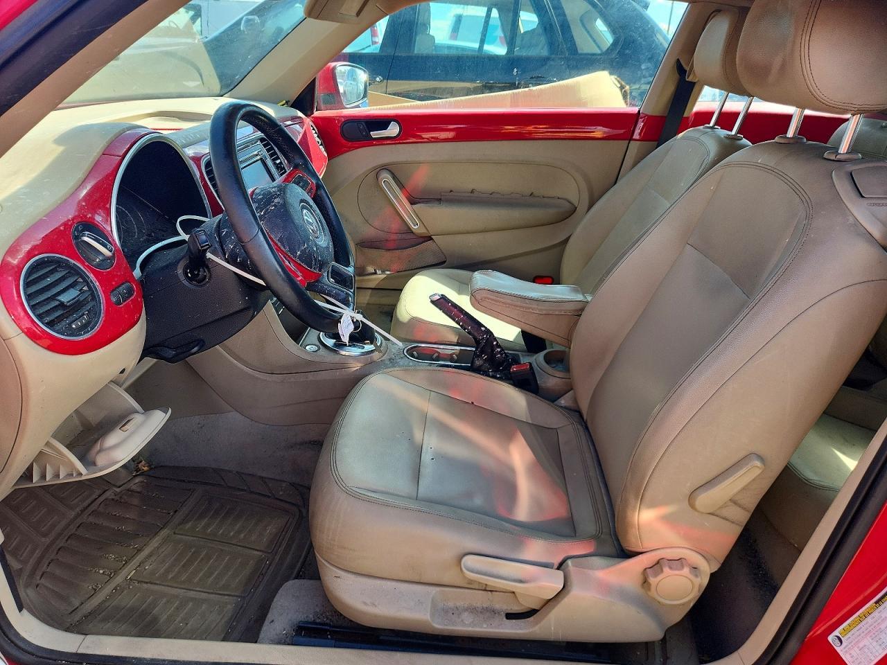 2013 Volkswagen Beetle - Image 7