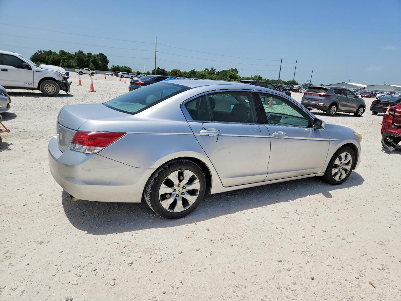 2010 Honda Accord - Image 3