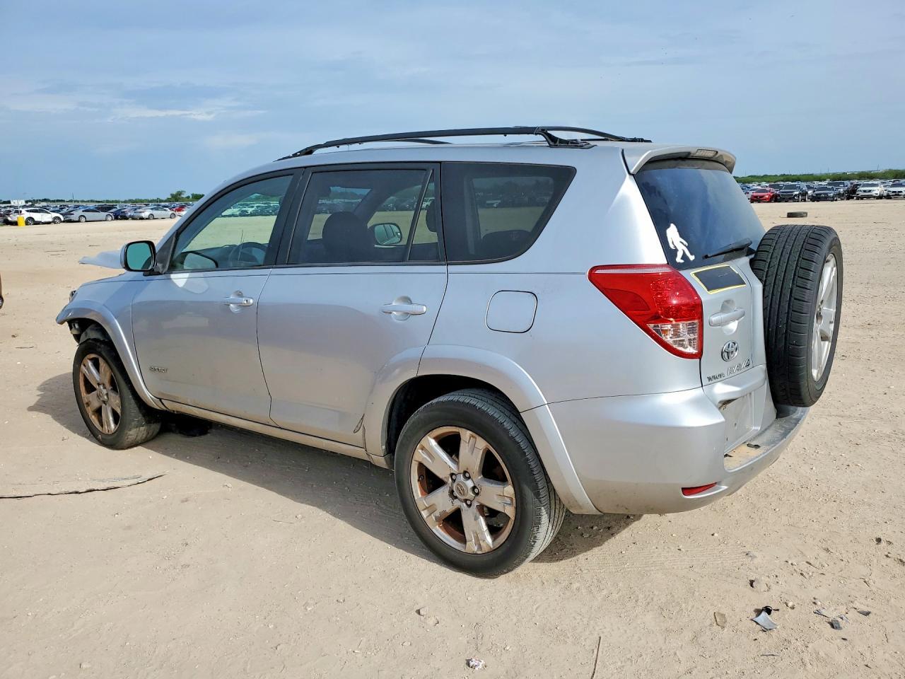 2008 Toyota Rav4 Sport - Image 2