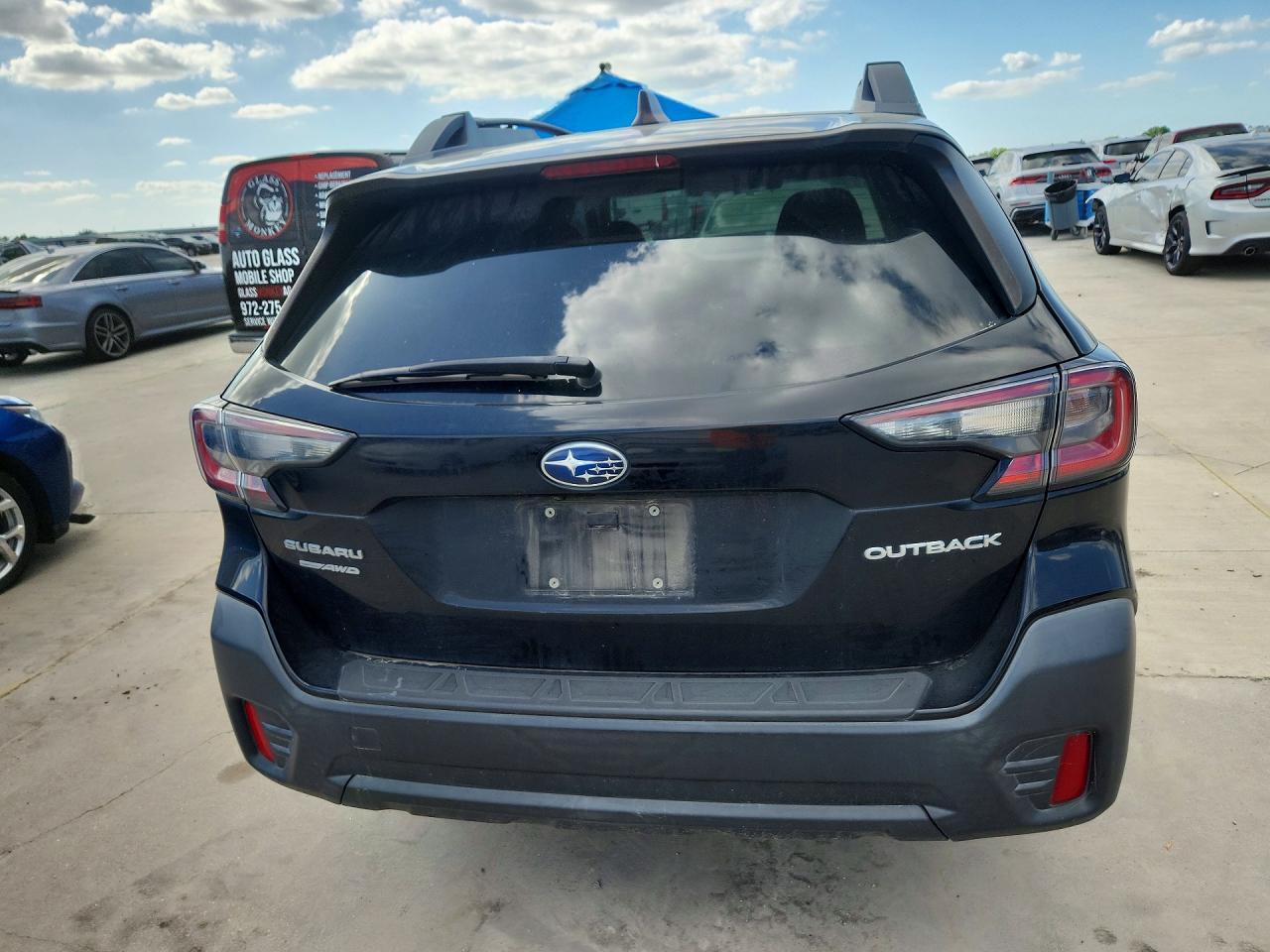 2020 Subaru Outback Premium - Image 6