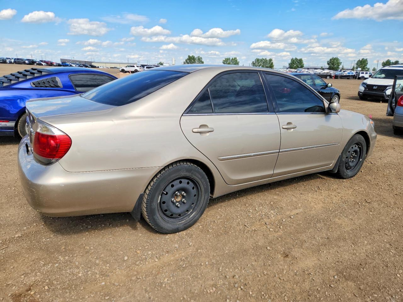 2005 Toyota Camry Le V6 - Фото 3