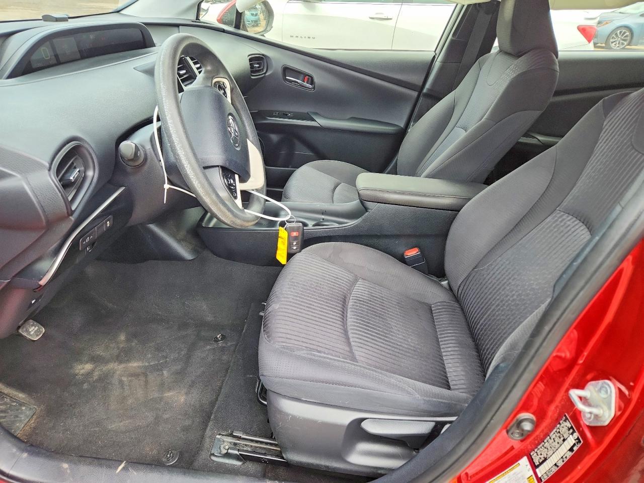 2017 Toyota Prius Two - Фото 7