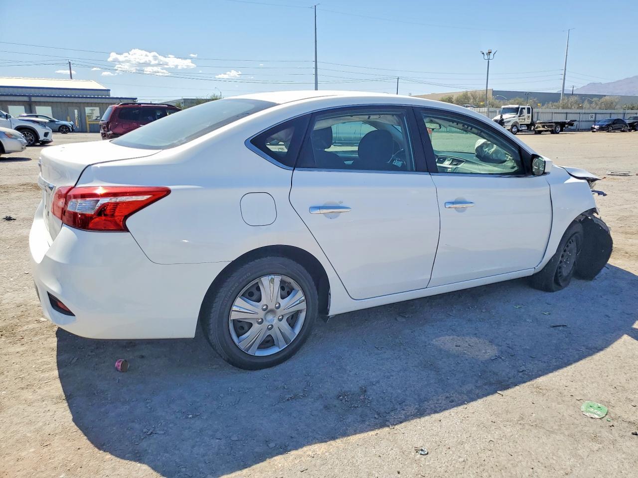 2018 Nissan Sentra S - Фото 3
