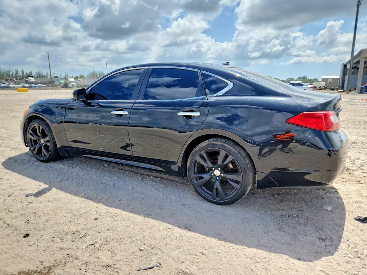 2012 Infiniti M37 Base - Фото 2