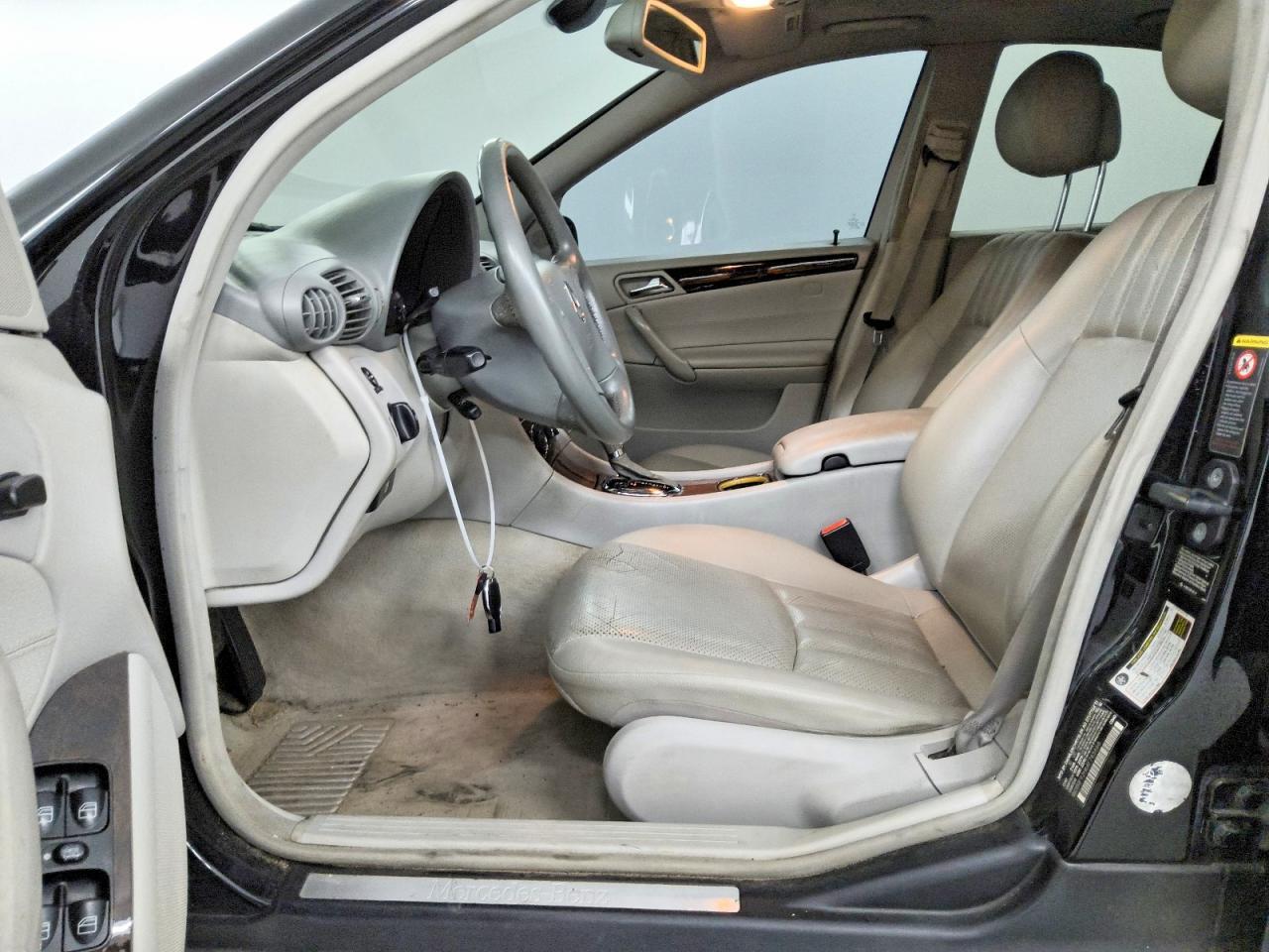 2006 Mercedes-Benz C 280 4Matic - Image 7
