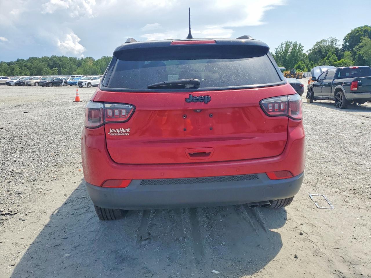 2019 Jeep Compass Latitude - Image 6