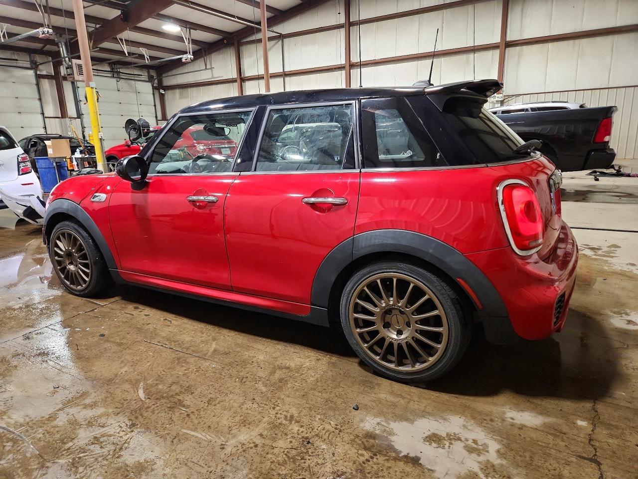 2015 Mini Cooper S - Фото 2