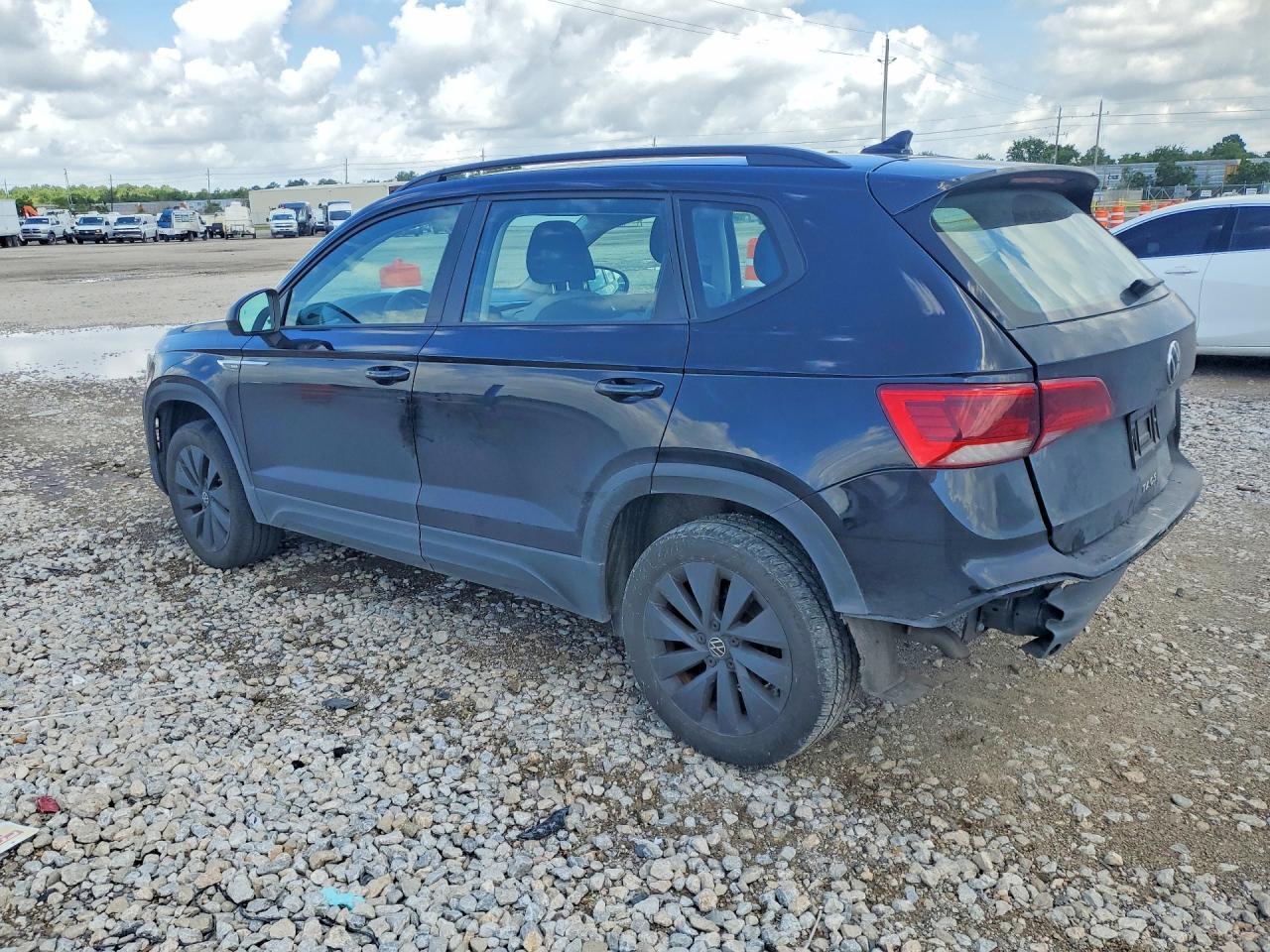 2024 Volkswagen Taos S - Фото 2