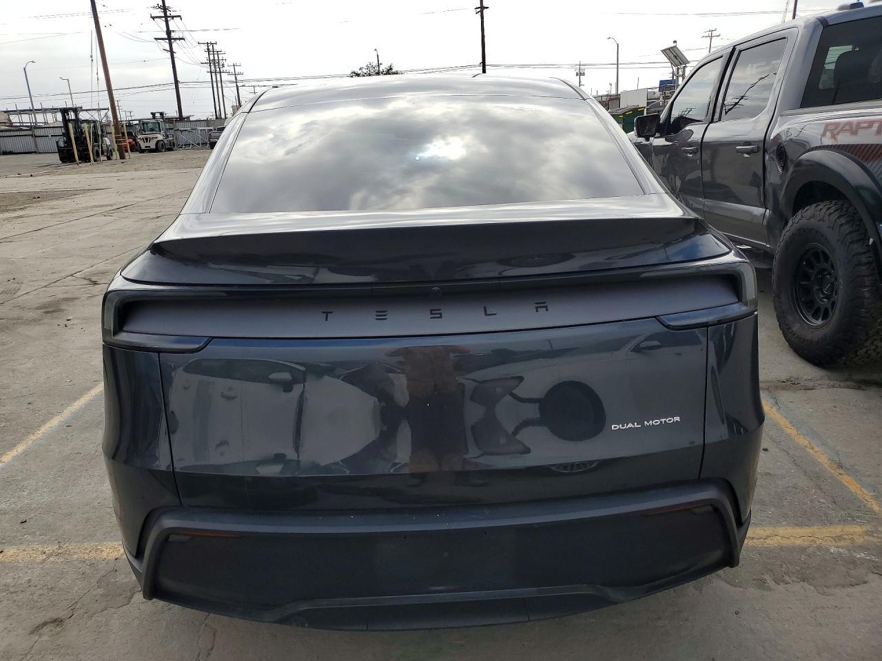 2026 Tesla Model Y - Image 6