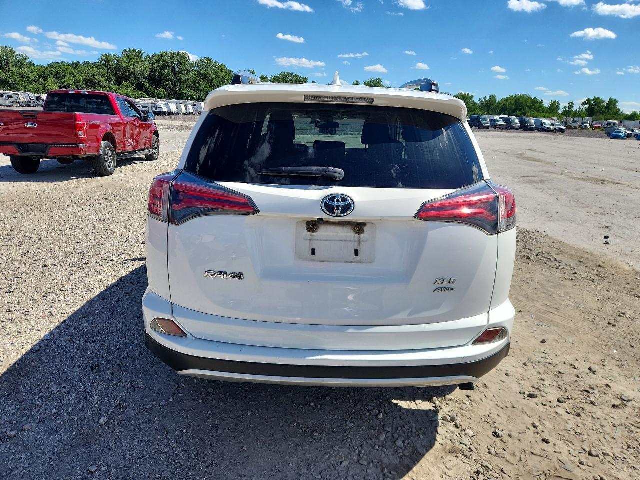 2018 Toyota Rav4 Xle - Фото 6